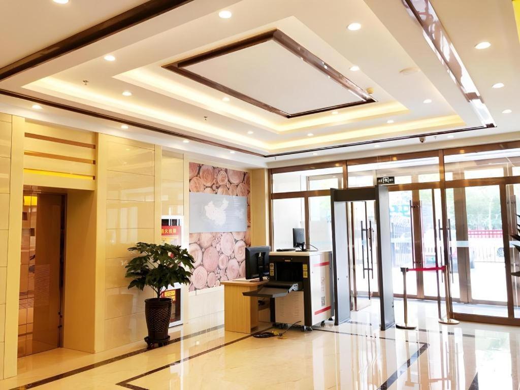 Greentree Inn Urumqi Airport Tianyi International City Exterior foto