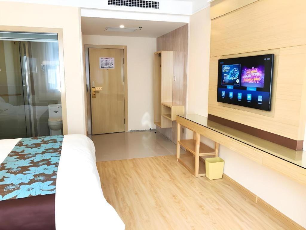 Greentree Inn Urumqi Airport Tianyi International City Exterior foto