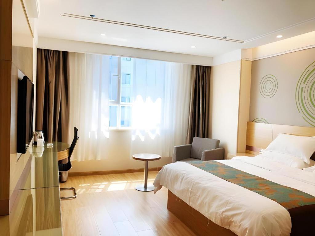 Greentree Inn Urumqi Airport Tianyi International City Exterior foto